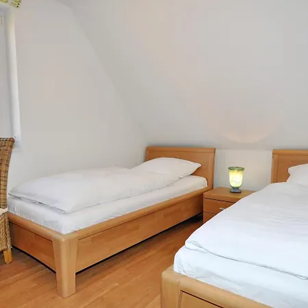 Holiday home Doppelhaushaelfte Sommertraeume Bohl